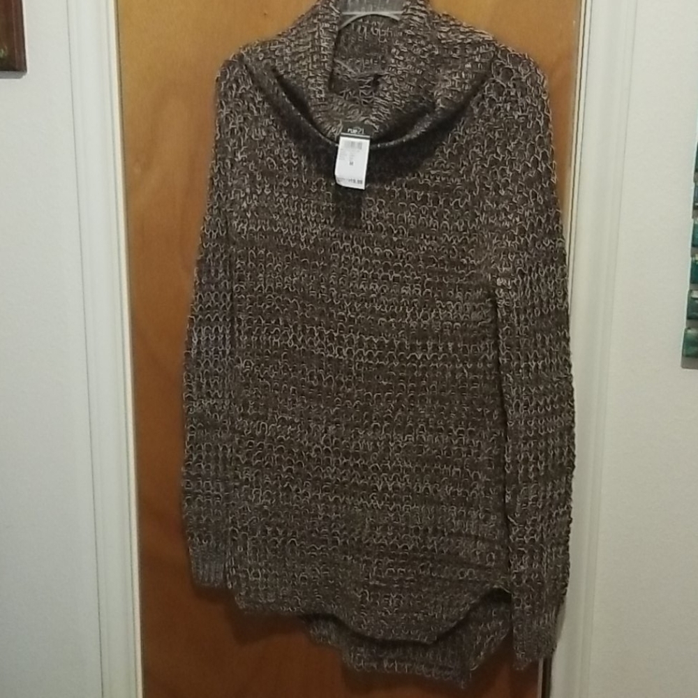 Women's sweater